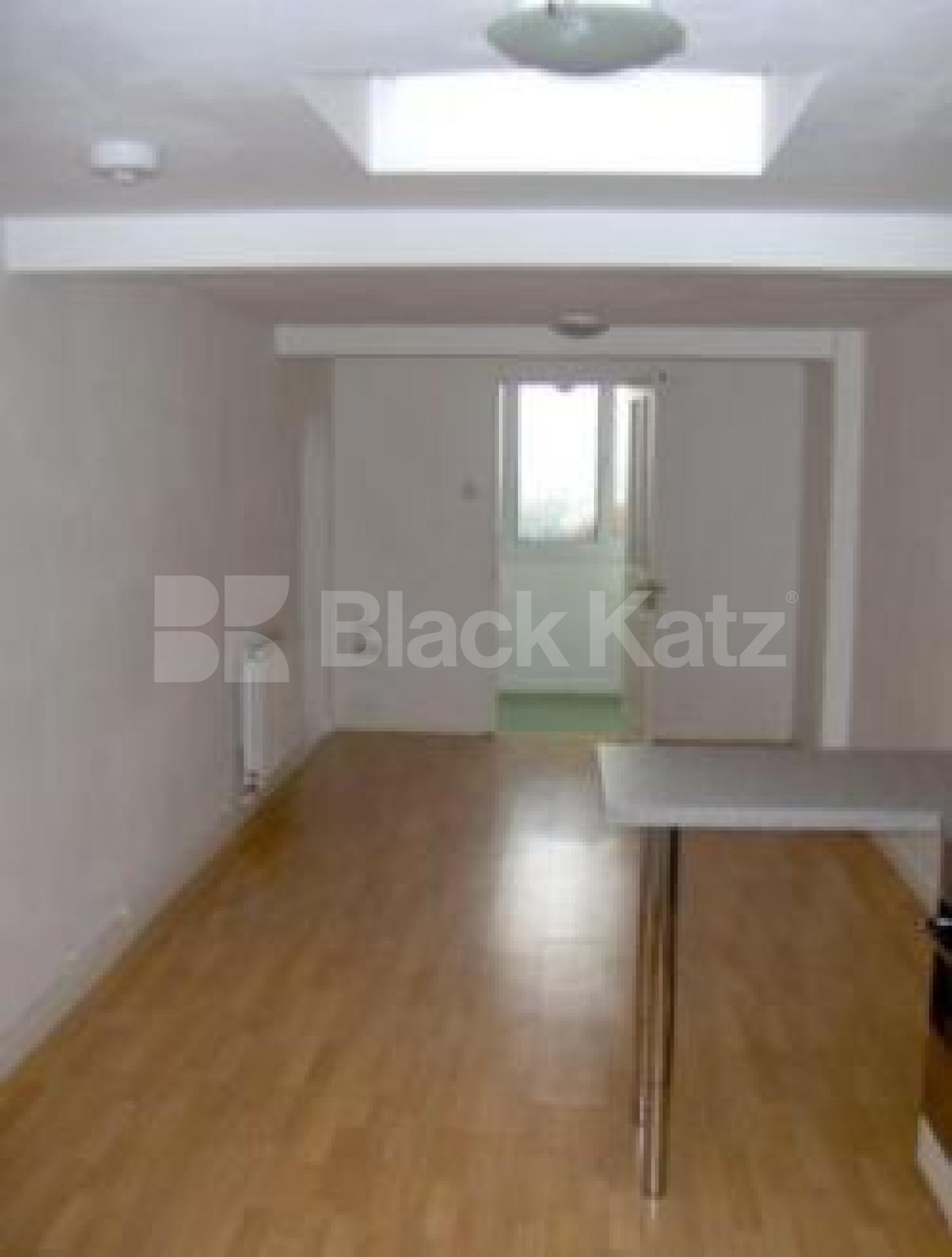 			Studio Apartment, 1 bath, 1 reception Ground Floor Flat			 Coolhurst Road, CROUCH END N8